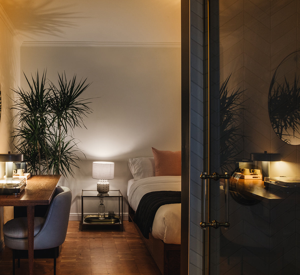 Gold-Diggers Sound thumbnail 2