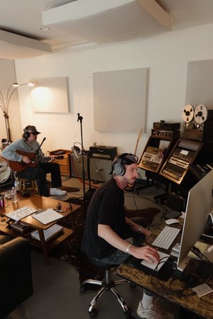 Secret Sisters Studios thumbnail 6